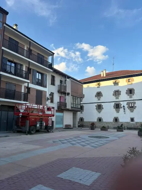 Plaza de Zubiri al atardecer